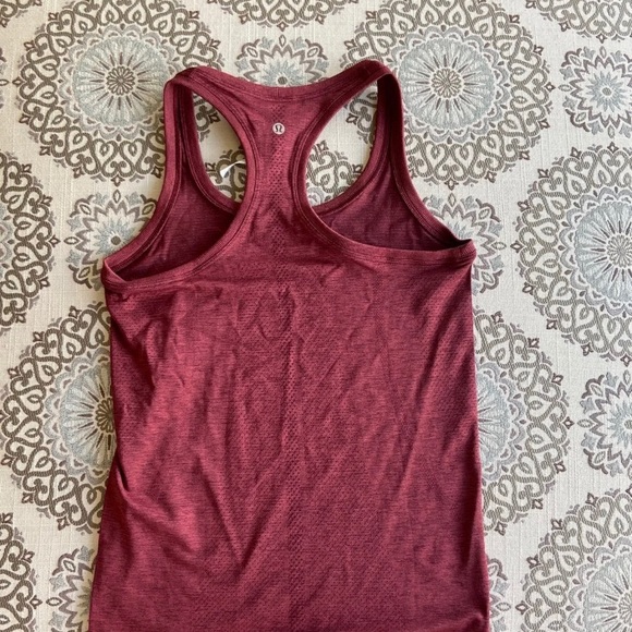lululemon swiftly tech tank SOLD - Picture 2 of 4